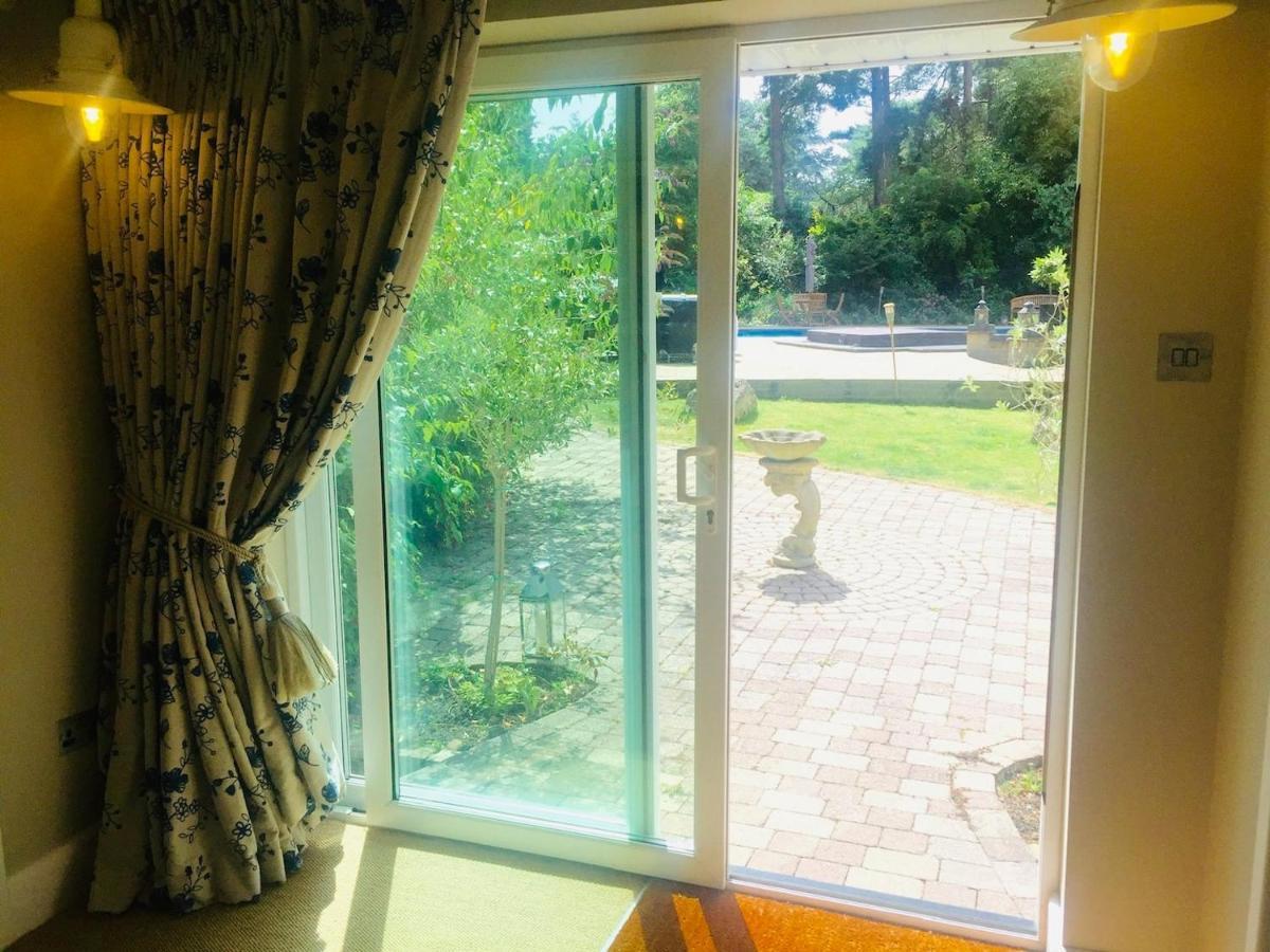 Chadham Pines Cottage Poole Εξωτερικό φωτογραφία